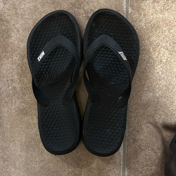 Nike sandals - Picture 1 of 2